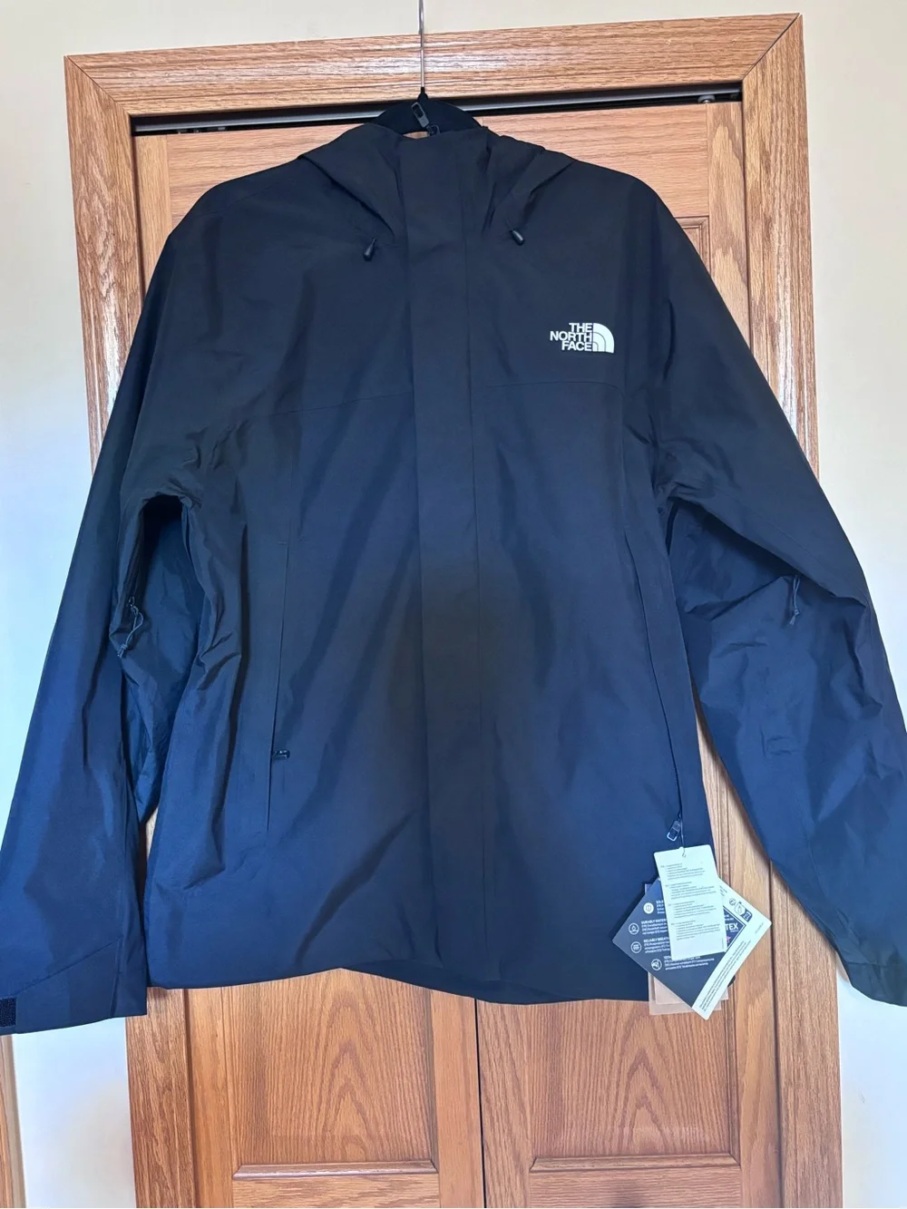 The North Face Men’s Black Hooded Raincoat